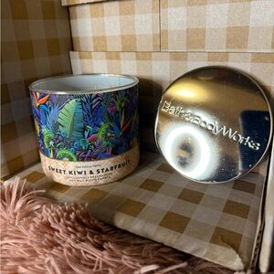 Bath & Body Works Sweet Kiwi & Starfruit Candle
